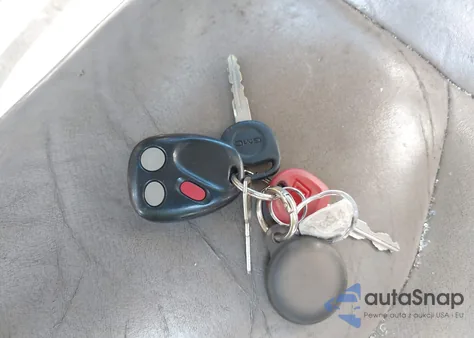 2005 GMC Sierra K2500 Heavy Duty from USA, damaged, VIN 1GTHK232X5F827255